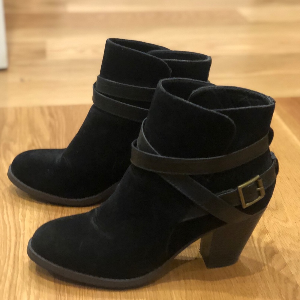 Black boots